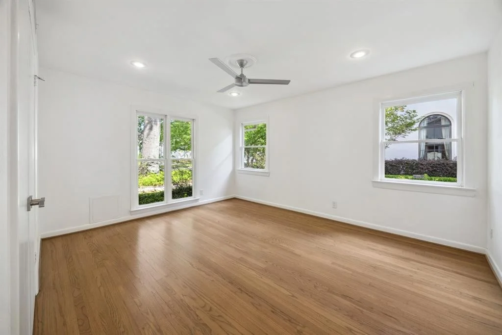 Photo of 918 Chimney Rock Road