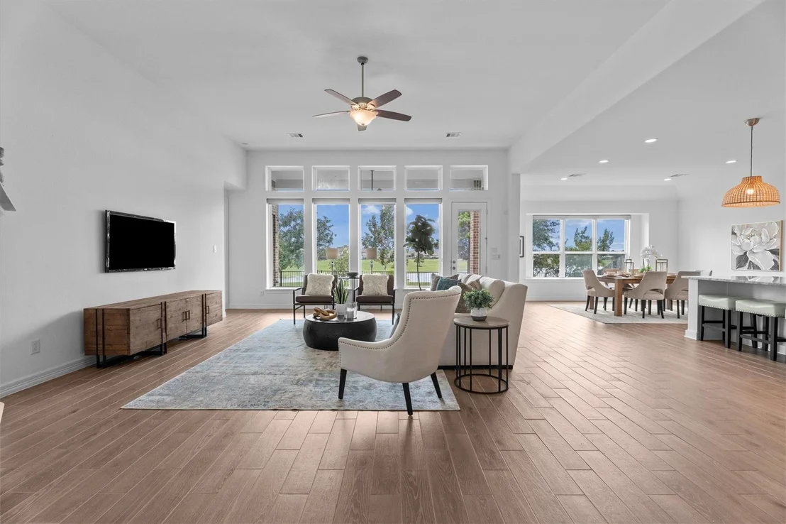 Photo of 7335 Laguna Lake Drive