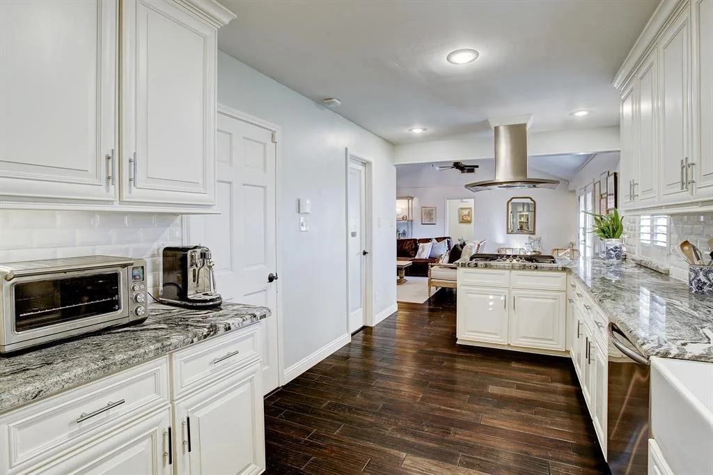 Photo of 1027 Chamboard Lane