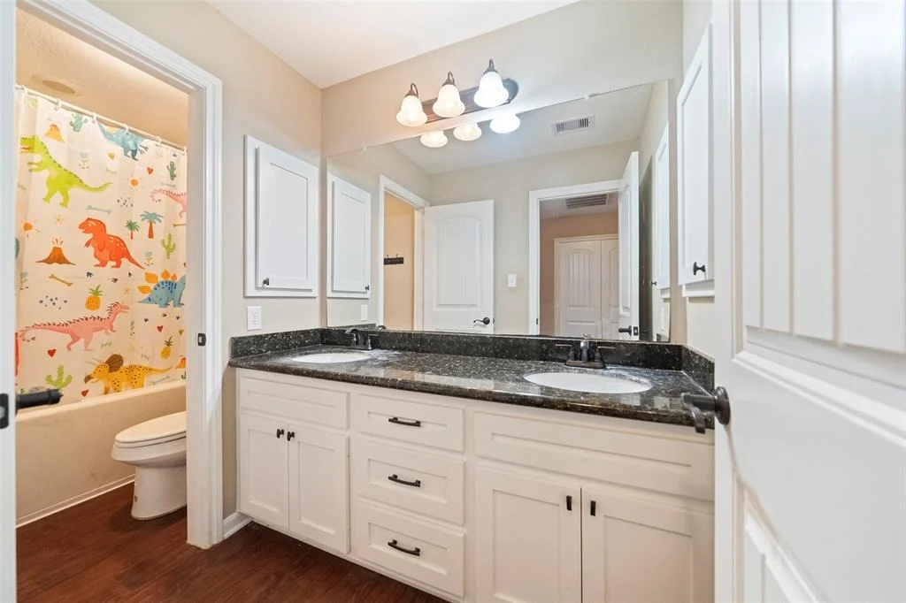 Photo of 8334 Rolling Oaks Drive