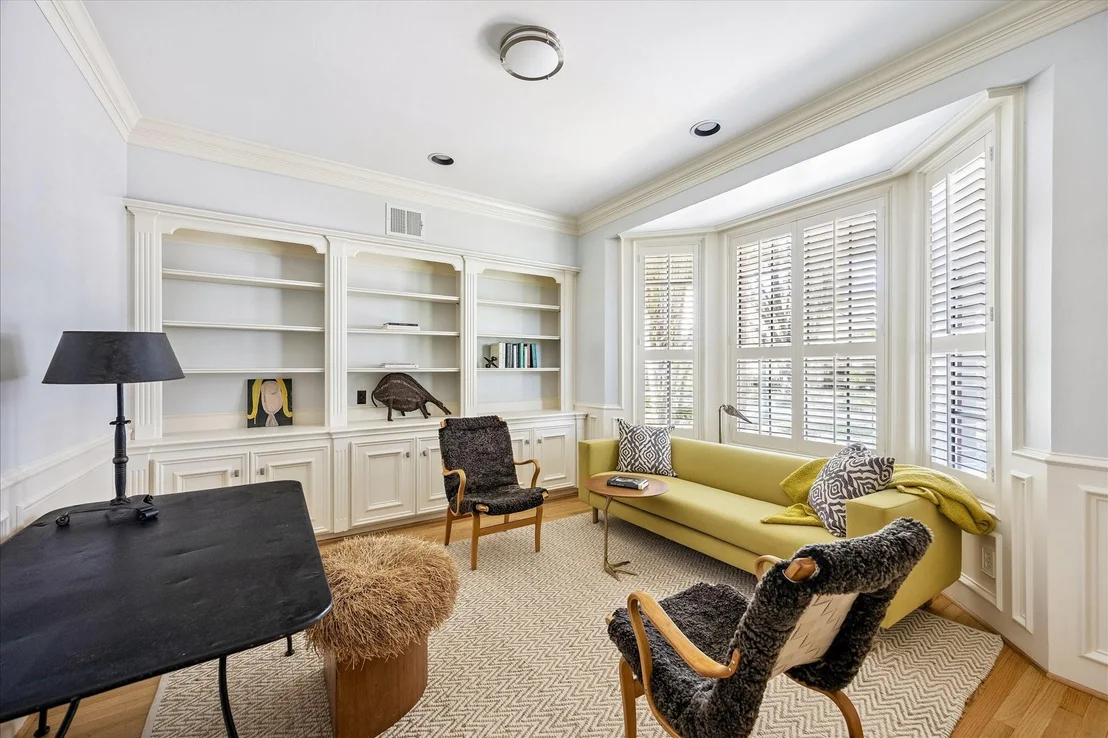 Photo of 1815 Albans Road