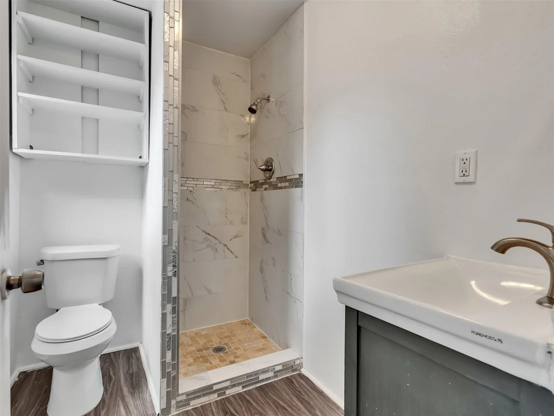 Photo of 5603 N Wayside Drive