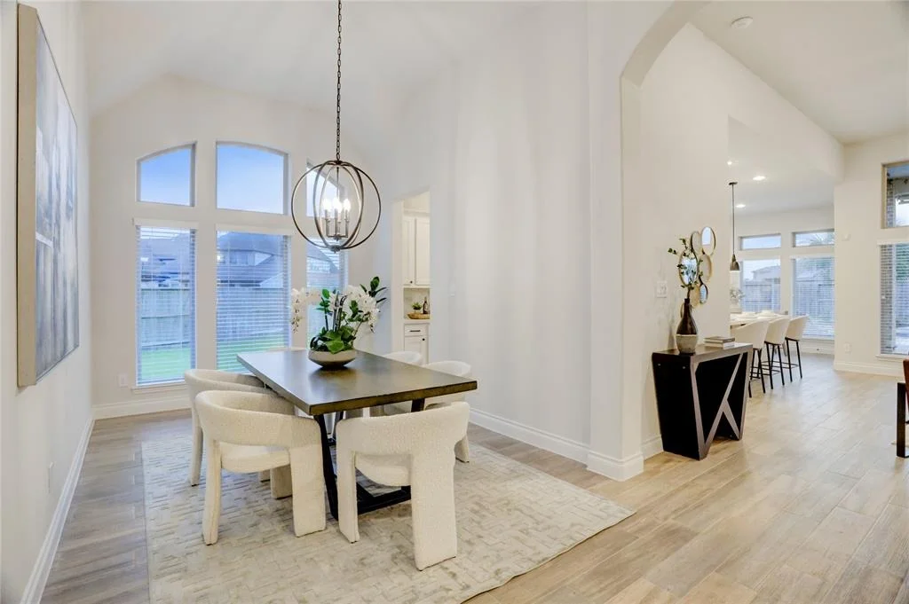Photo of 10302 Terra Street