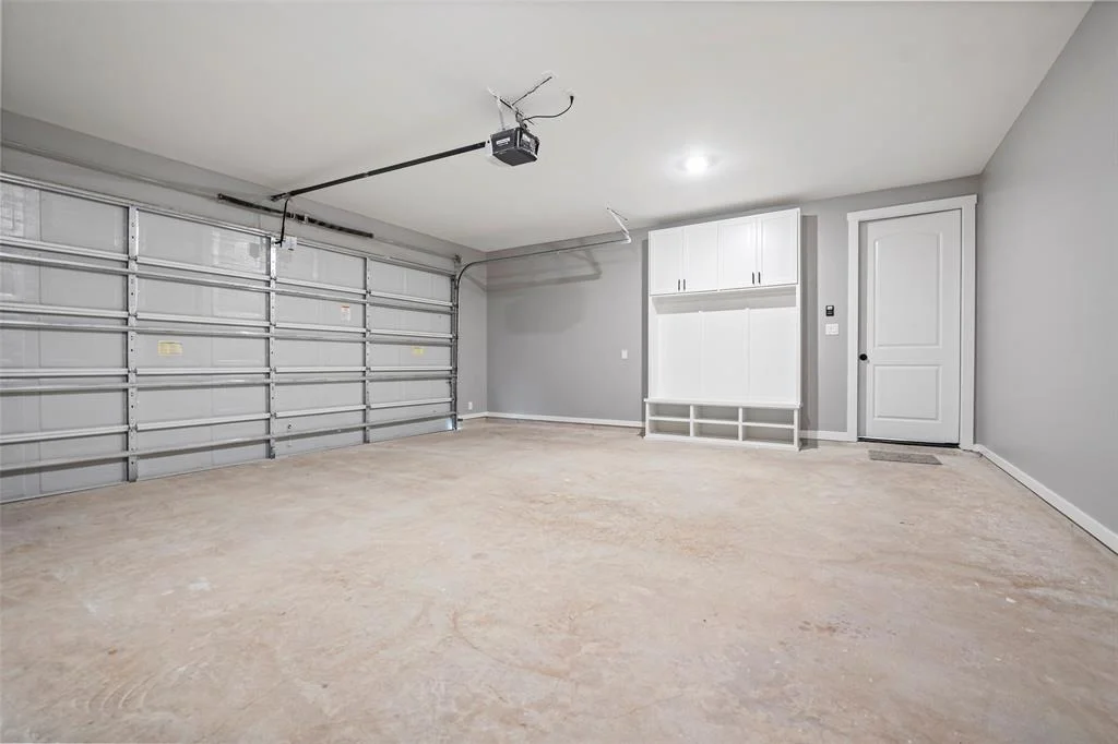 Photo of 2019 Surry Oaks Drive