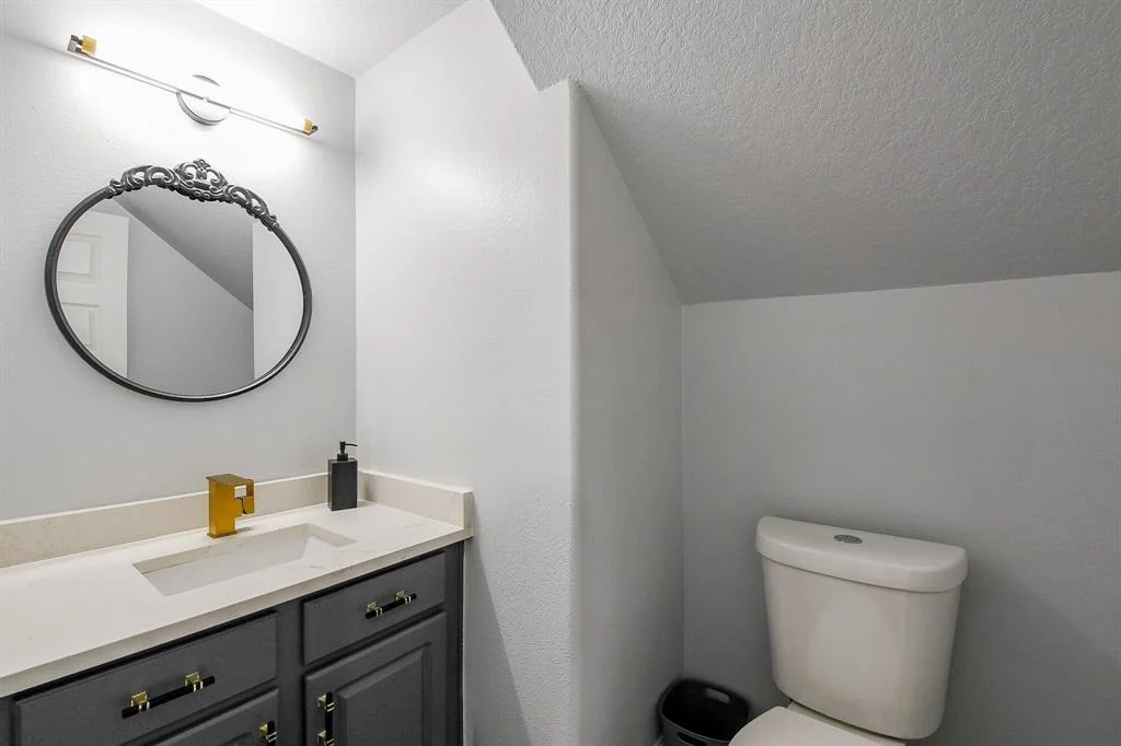 Photo of 15822 Land View Drive