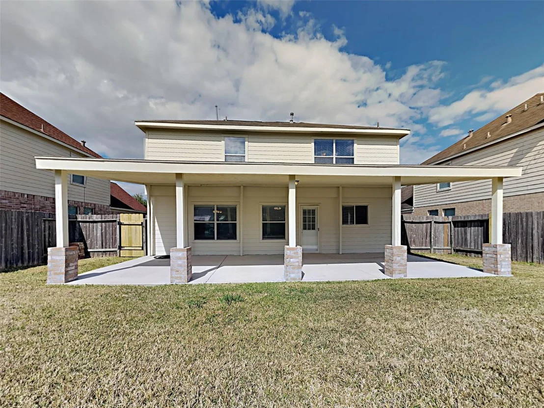 Photo of 7318 Foxshadows Lane