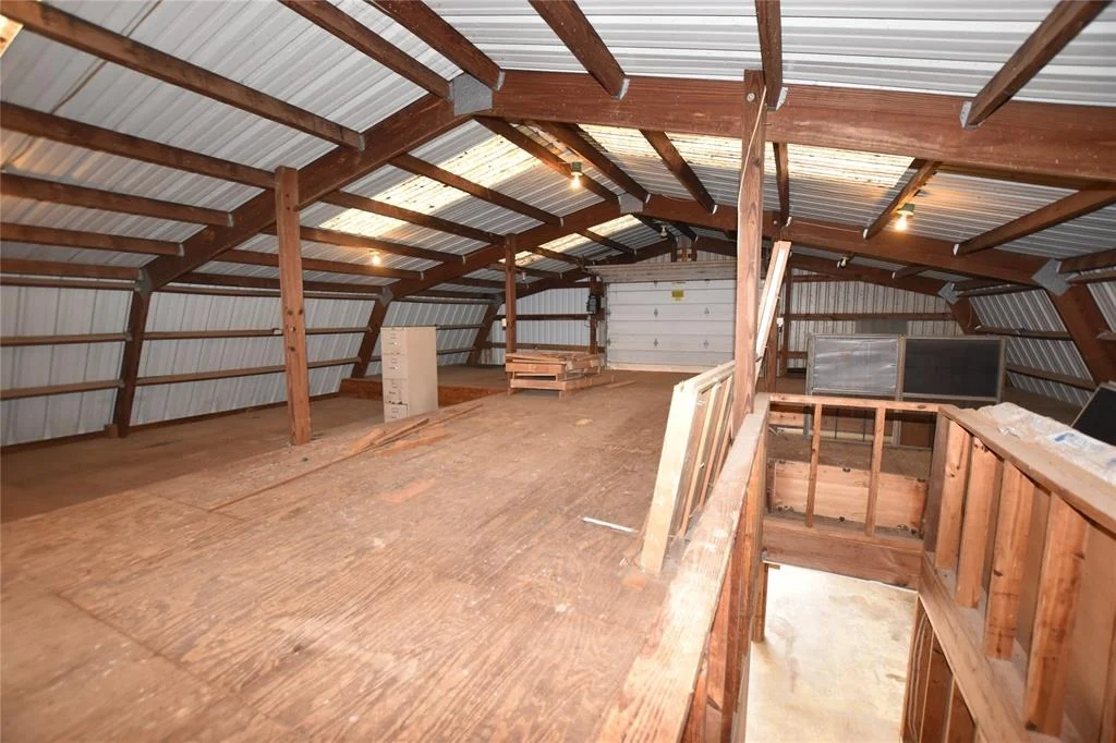 Photo of 11008 Hillside Drive