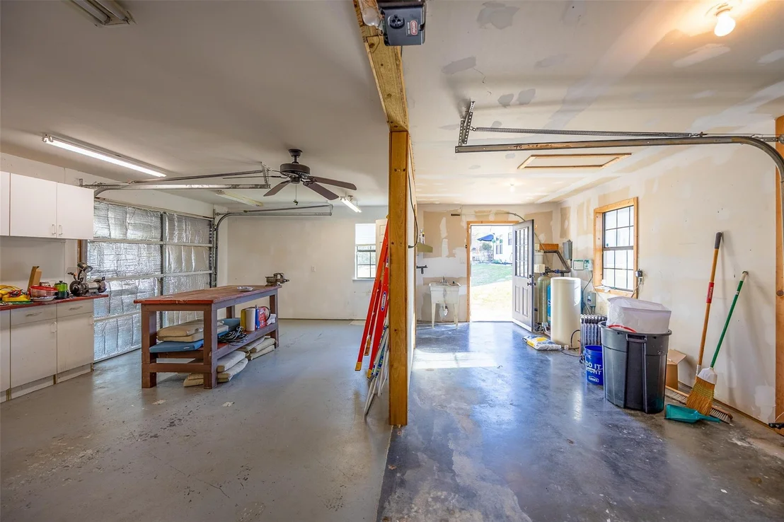 Photo of 2701 Bluebonnet Boulevard