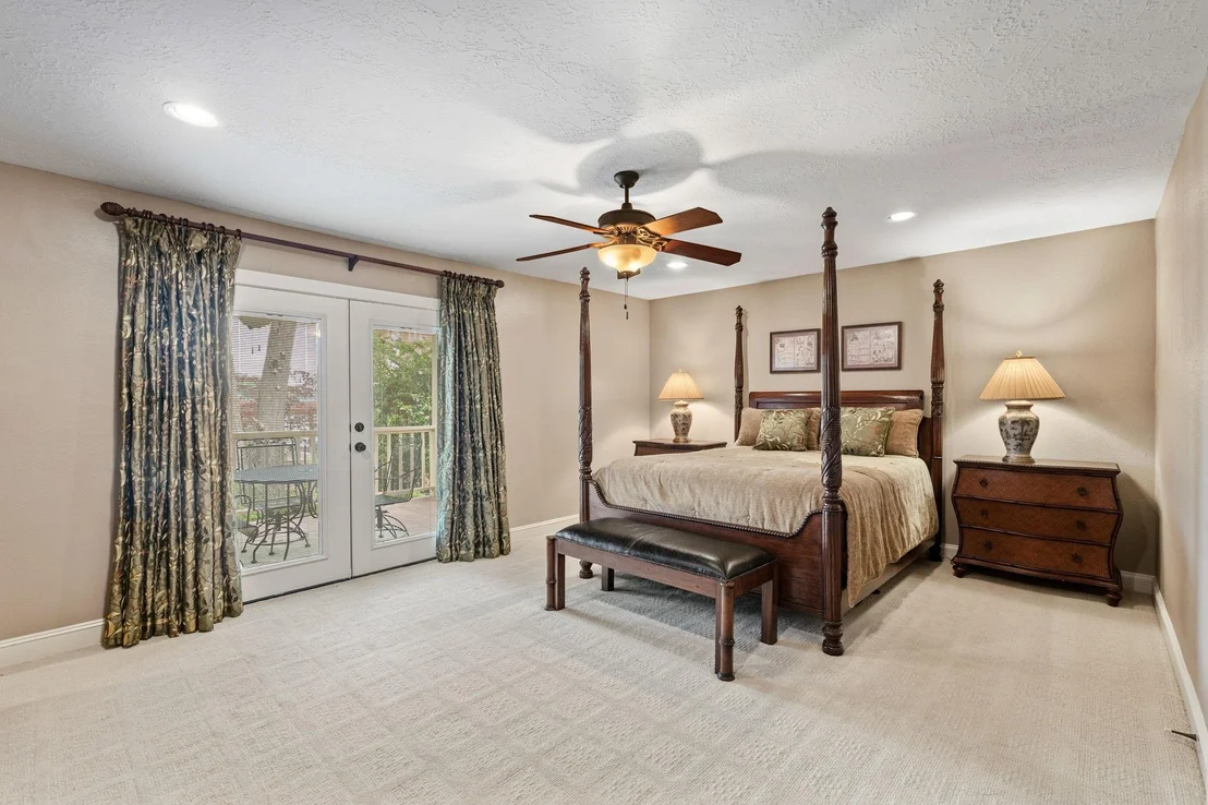Photo of 130 Lakeside Drive