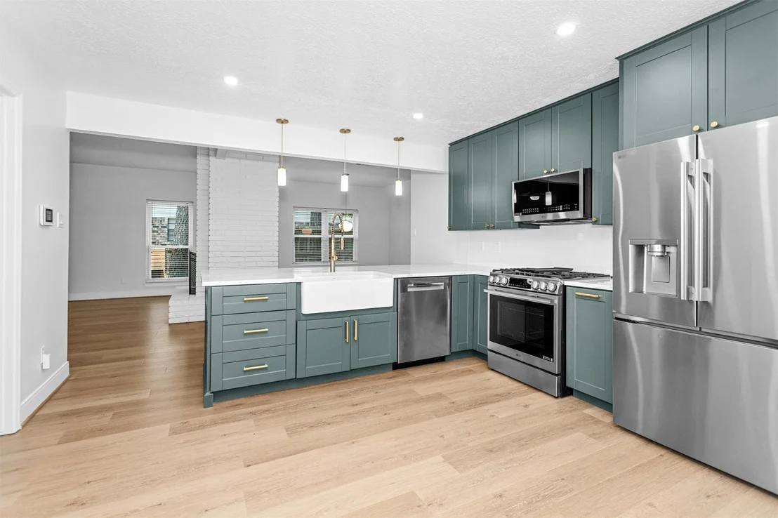 Photo of 147 E Pathfinders Circle
