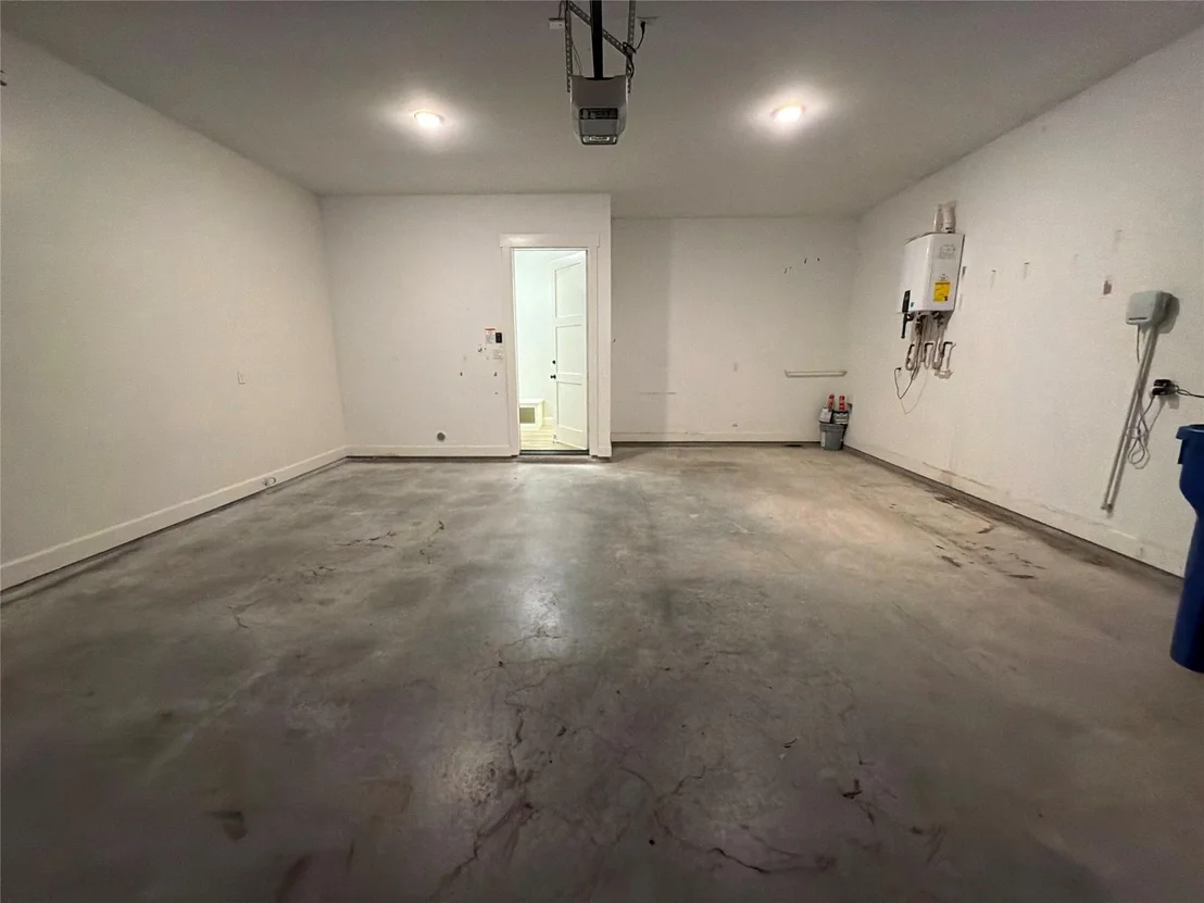 Photo of 21211 Hidden Bend Loop