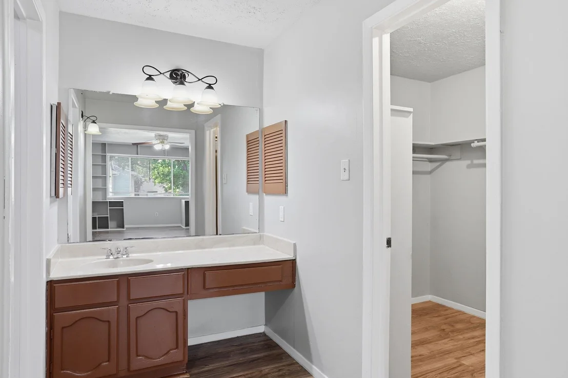 Photo of 2315 Hampton Road
