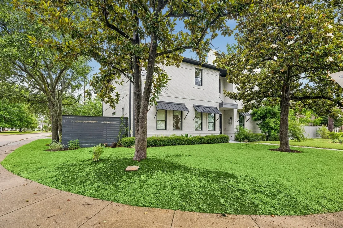 Photo of 1601 Pine Chase Drive