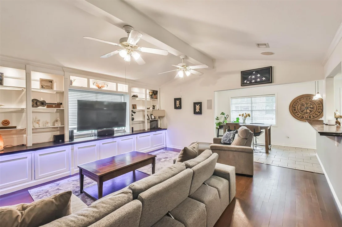 Photo of 10502 Deval Drive
