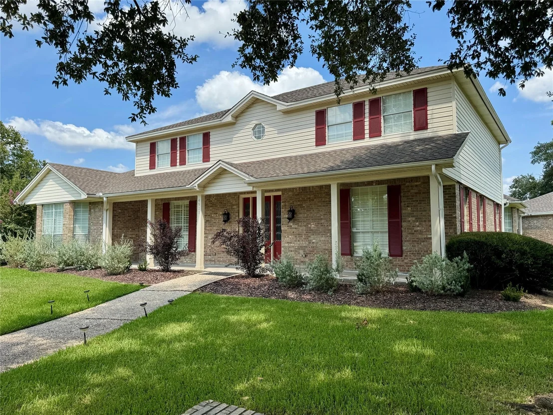 Photo of 4920 Bellechase Drive