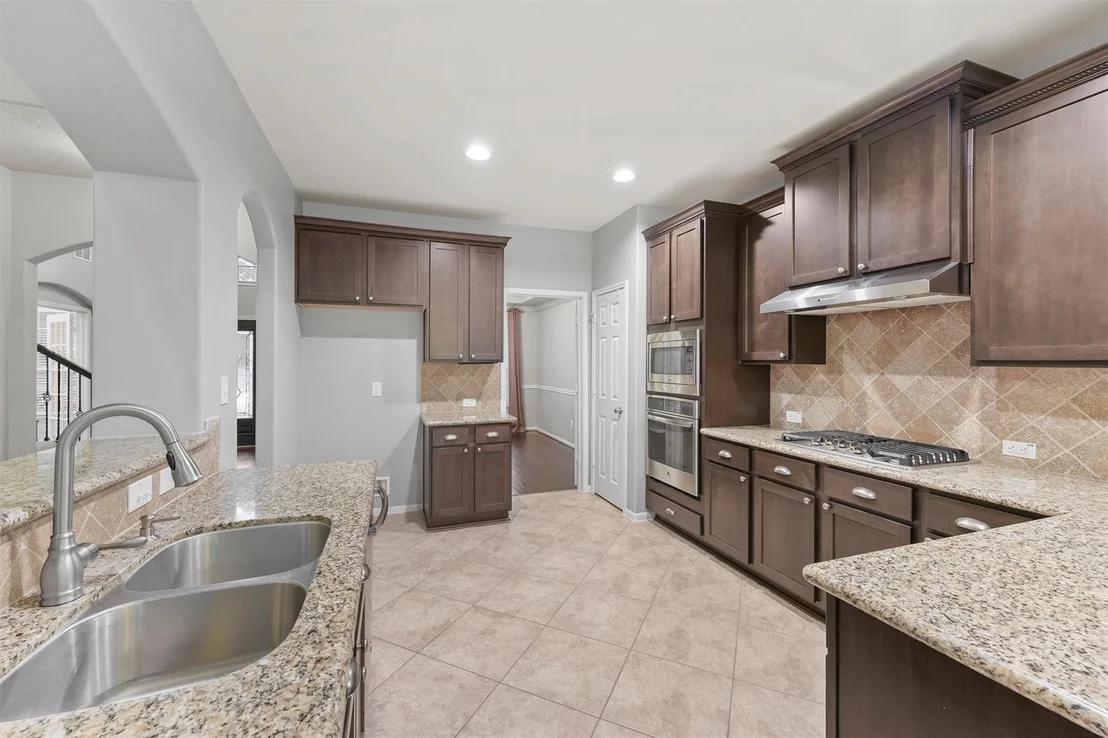 Photo of 610 Carriage View Lane
