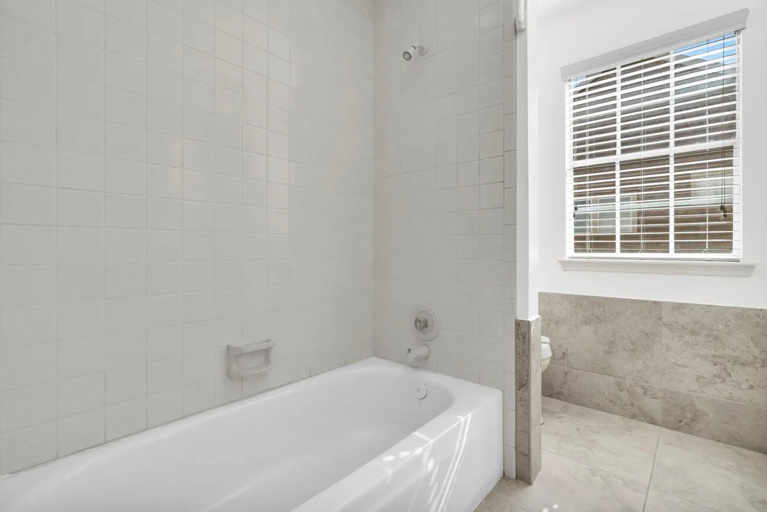 Photo of 186 S Cochrans Green Cir