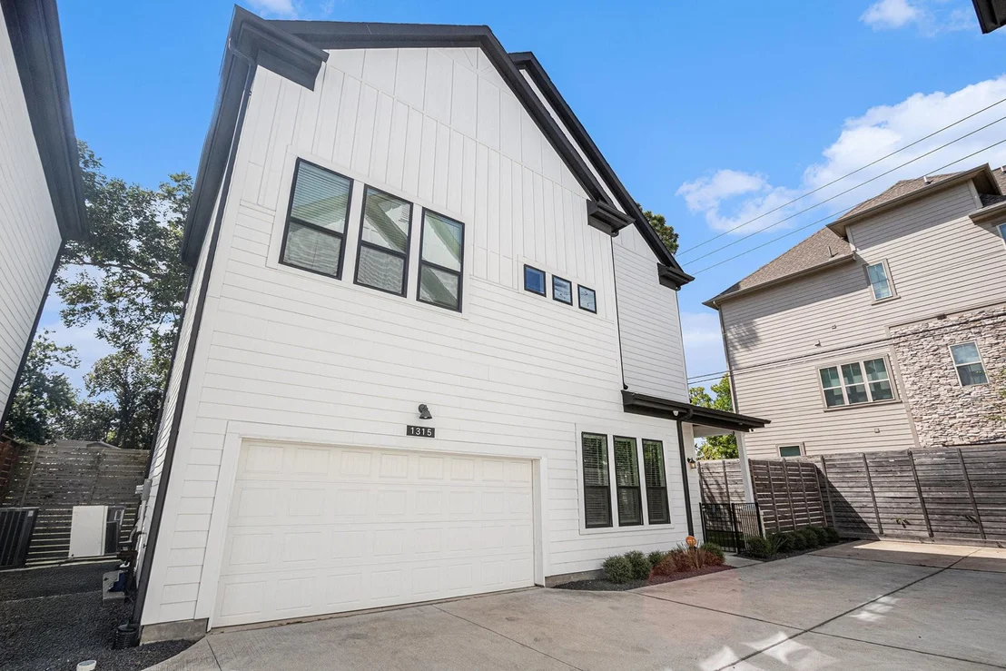 Photo of 1315 Wycliffe Drive
