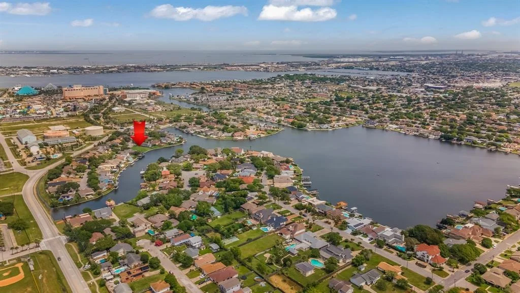 Photo of 22 Lakeview Drive