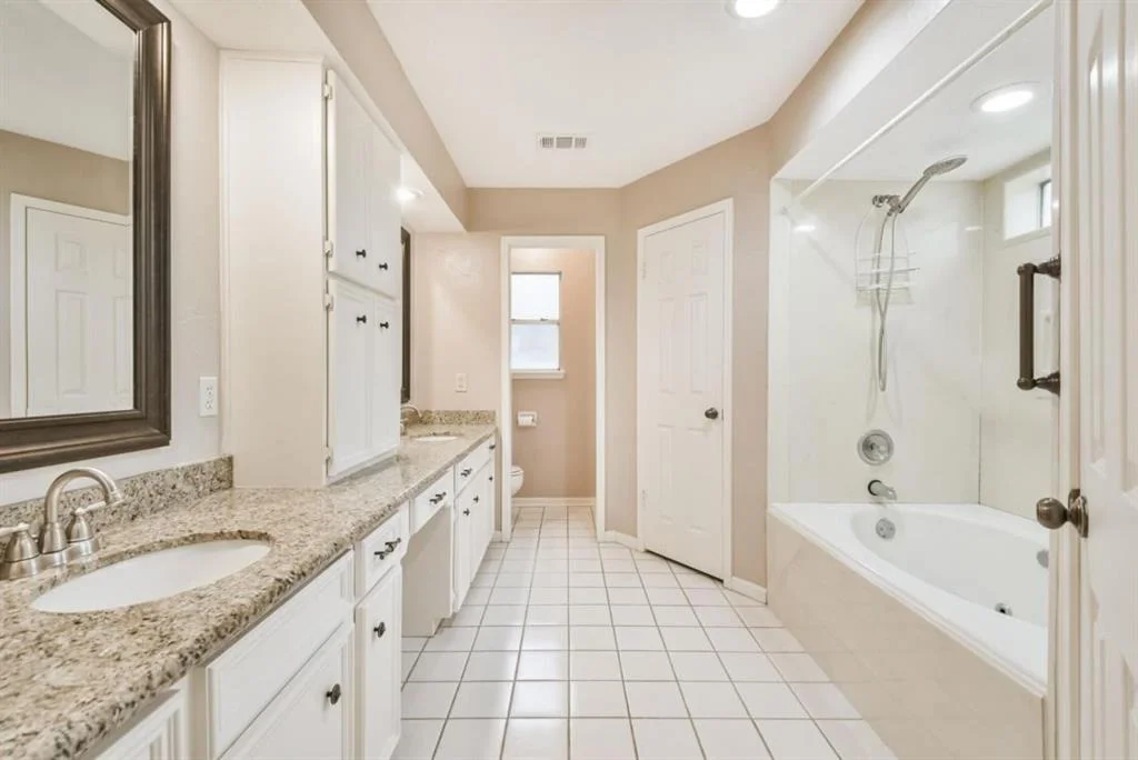 Photo of 17718 Surreywest Lane