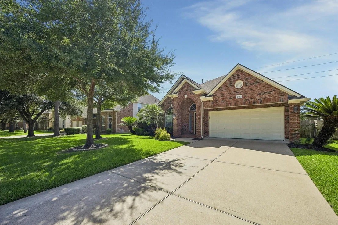 Photo of 2807 Falcon Knoll Lane