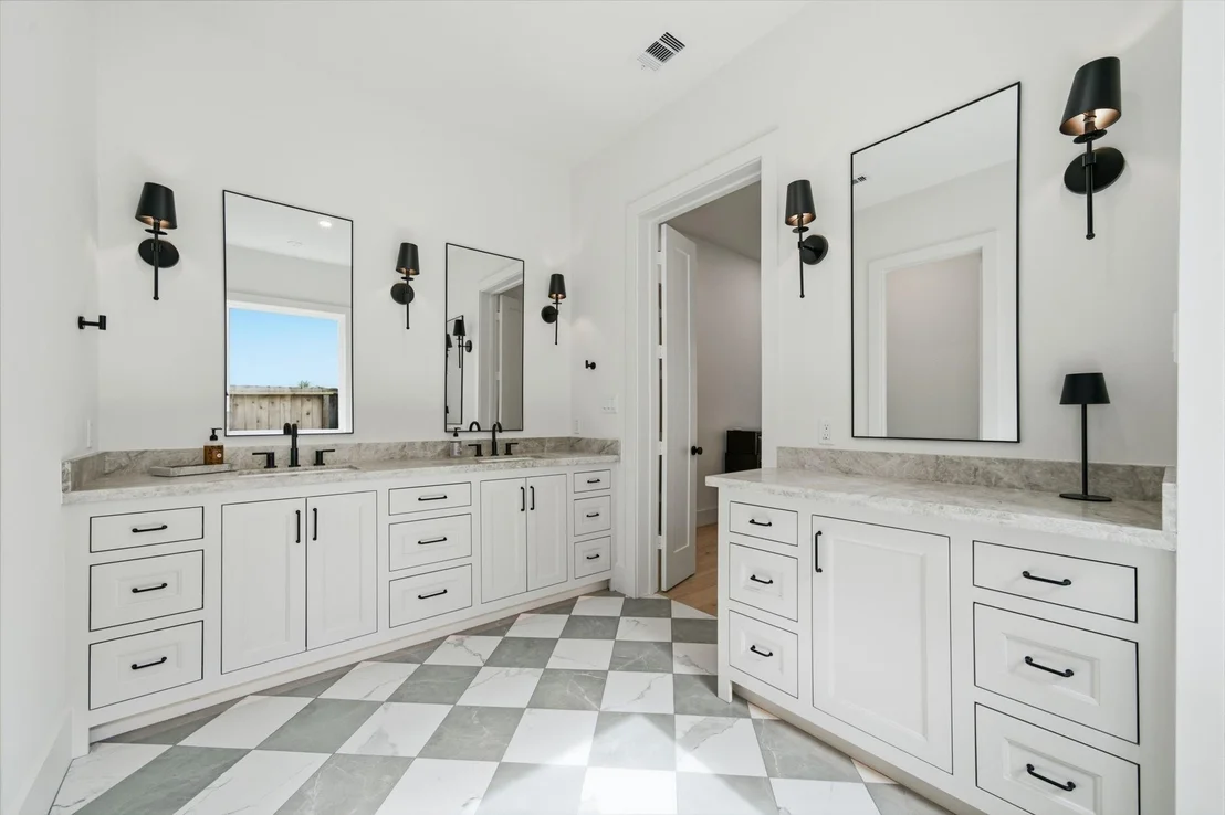 Photo of 1030 Chamboard Lane