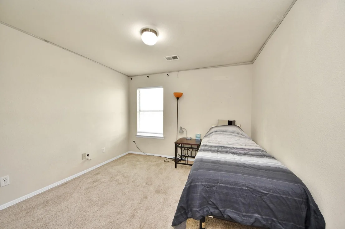 Photo of 5019 Royal Cypress Drive