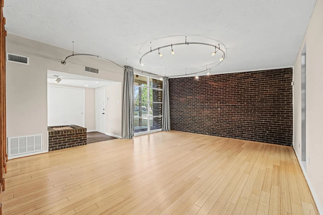 Photo of 9107 Timberside Drive