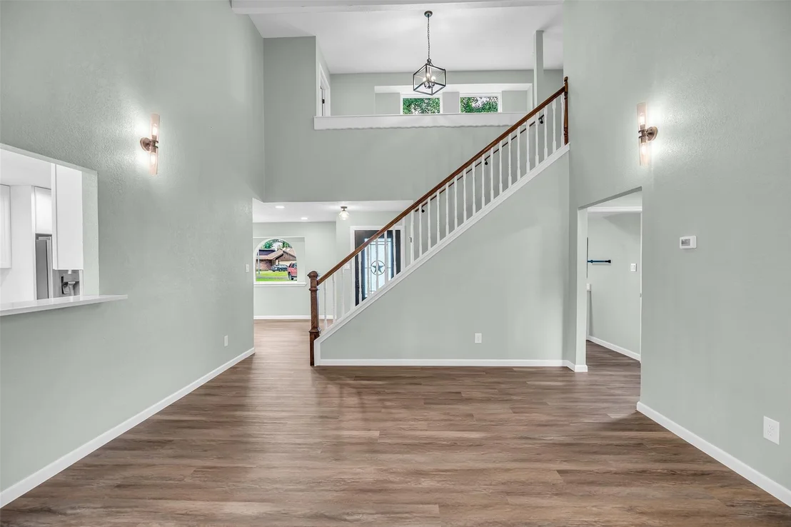 Photo of 24614 Moorgate Lane