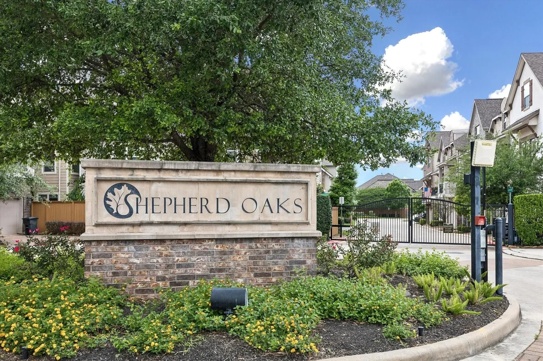 Photo of 1018 Shepherd Oaks Drive