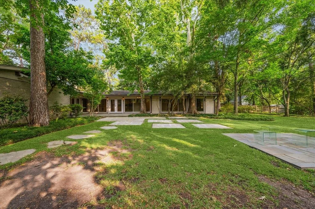 Photo of 323 Electra Drive