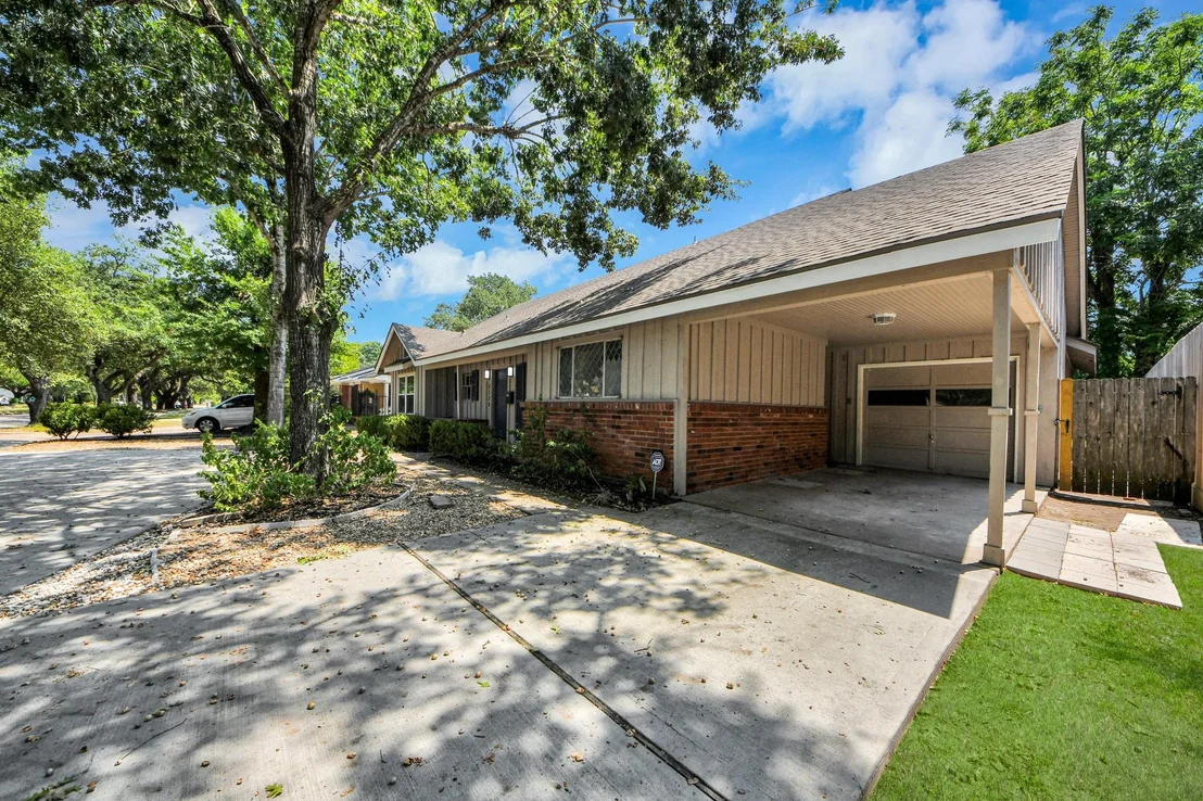Photo of 5139 Beechnut Street