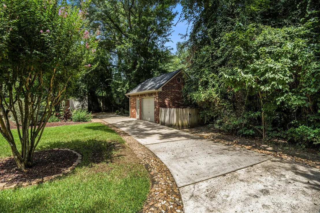 Photo of 8702 Holly Hills Drive