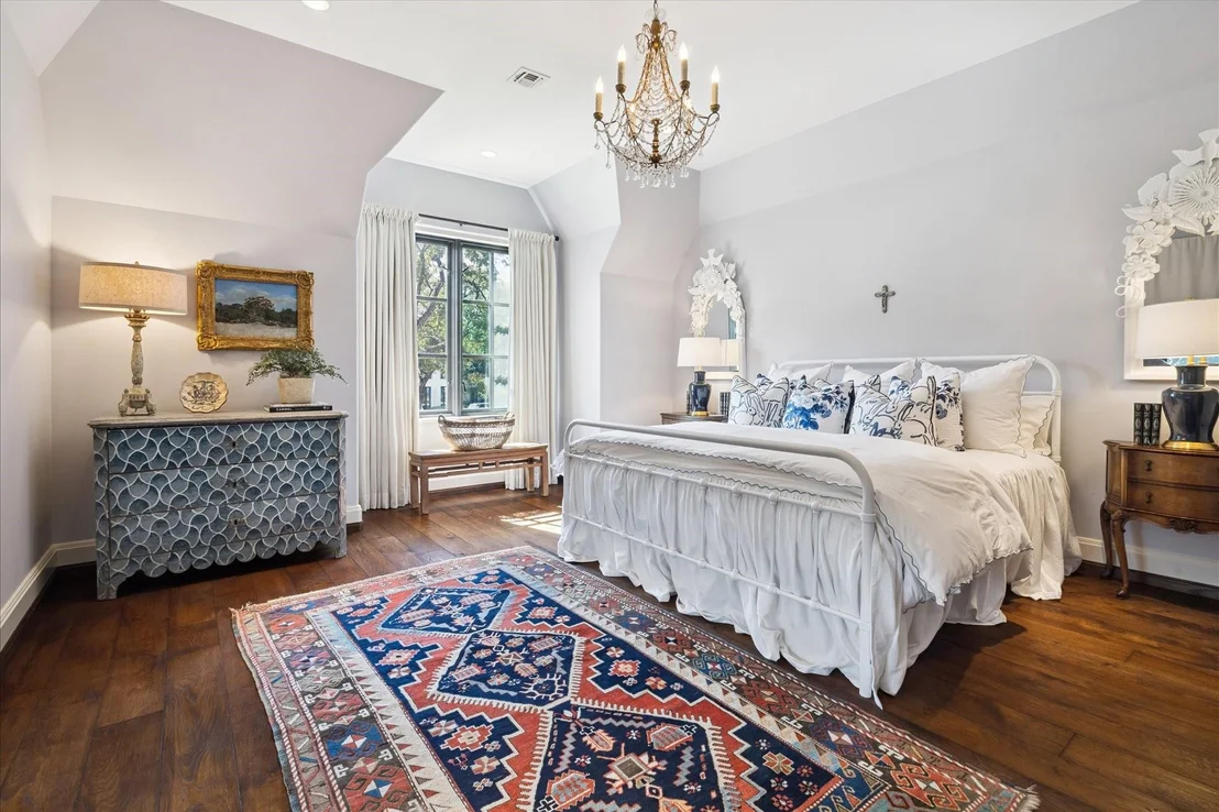 Photo of 5555 Cranbrook Road