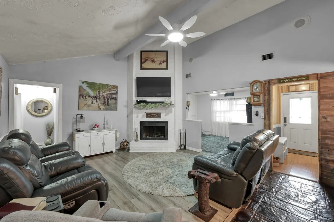 Photo of 22714 Canyon Lake Drive