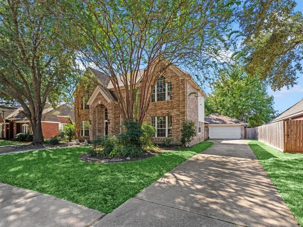 Photo of 16111 Birchview Drive