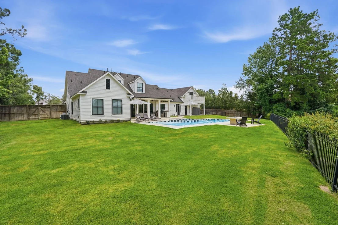 Photo of 6533 Auburn Lakes Drive