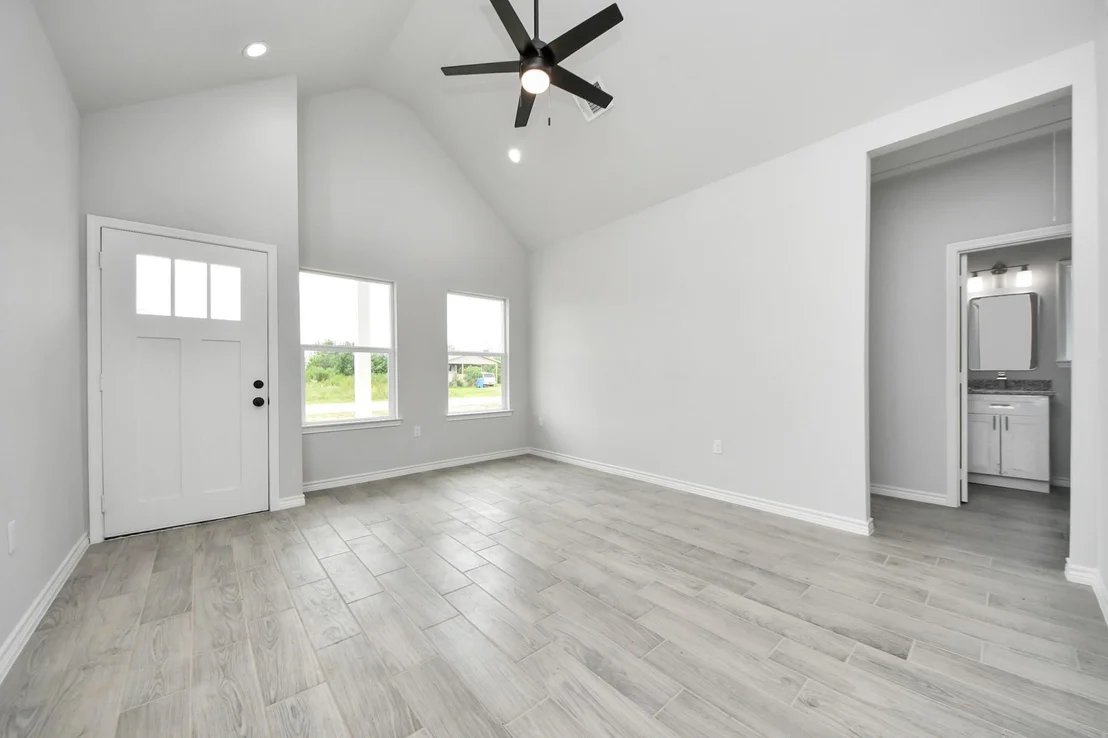 Photo of 334 Road 5704