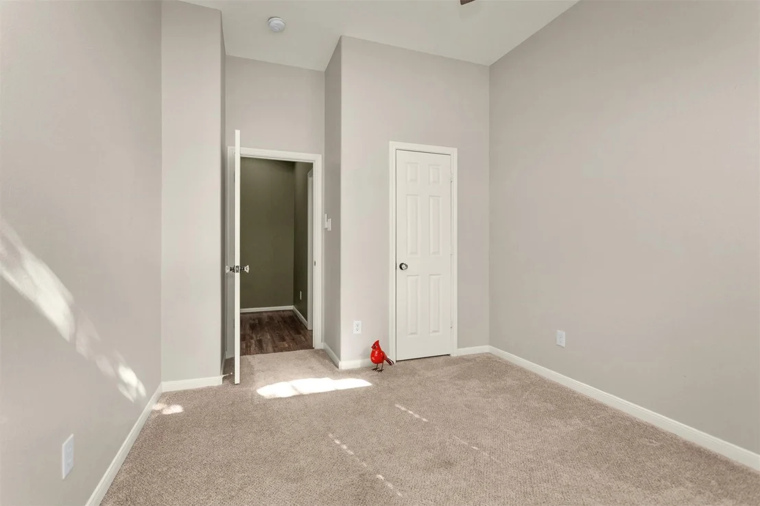Photo of 15843 Collinsville Drive