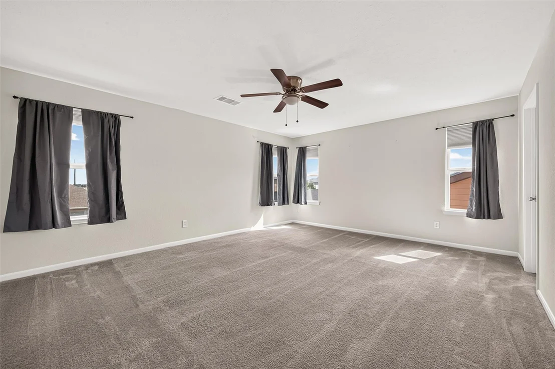 Photo of 25314 Queens Causeway Lane