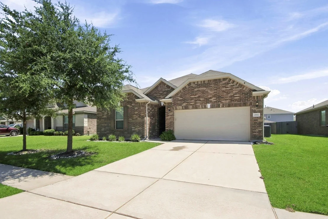 Photo of 20512 Pembridge Green Drive
