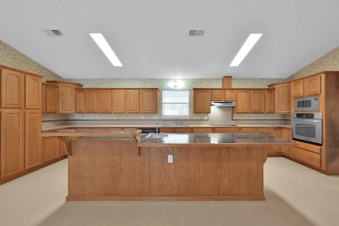 Photo of 121 Magnolia Boulevard