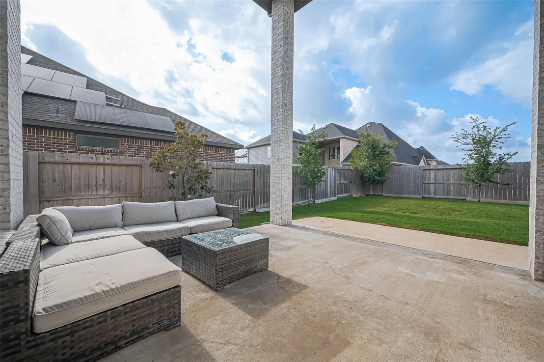 Photo of 18003 Winding Willow Oak Way