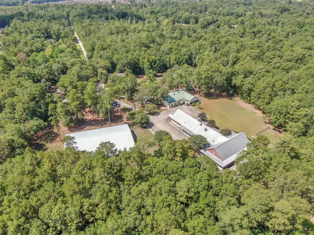 Photo of 18993 Ferne Drive