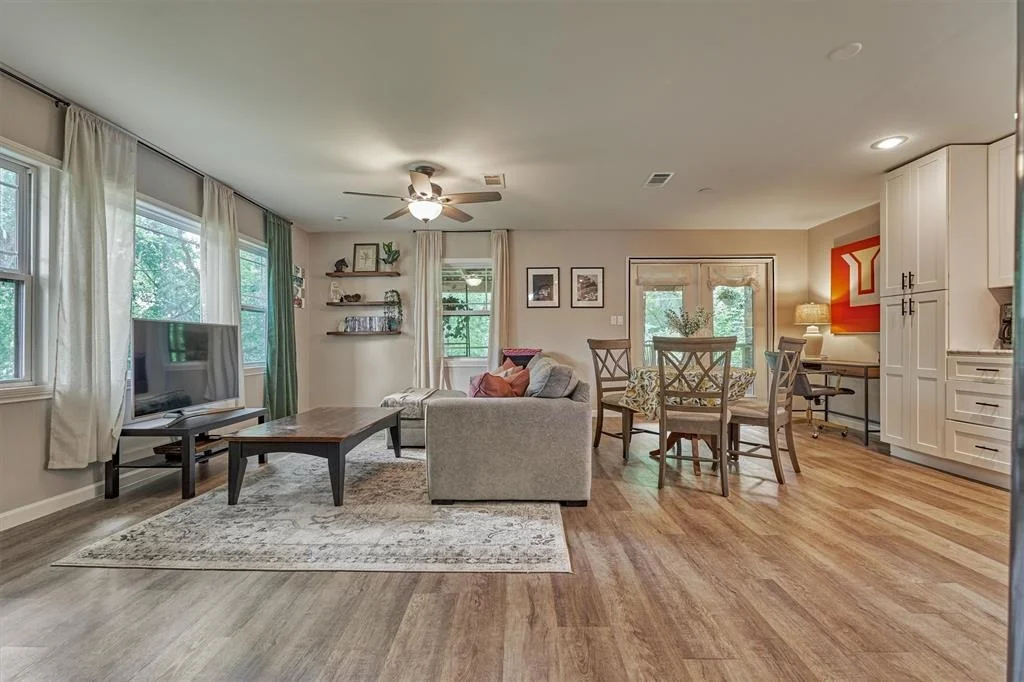 Photo of 23814 Creekview Drive