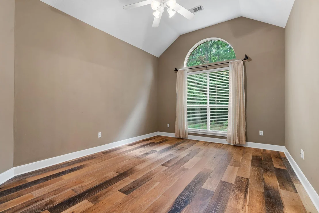 Photo of 117 Lake View Circle