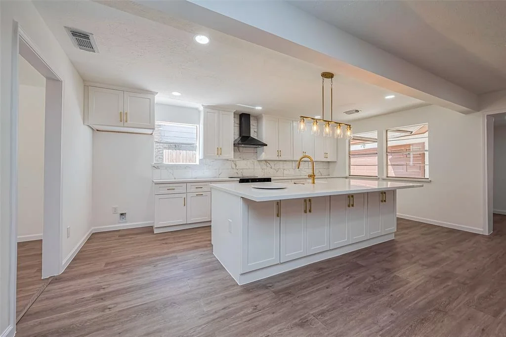 Photo of 7006 White Tail Drive