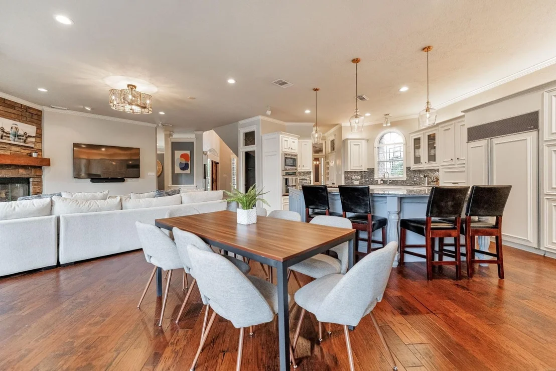 Photo of 8311 Shoregrove Drive