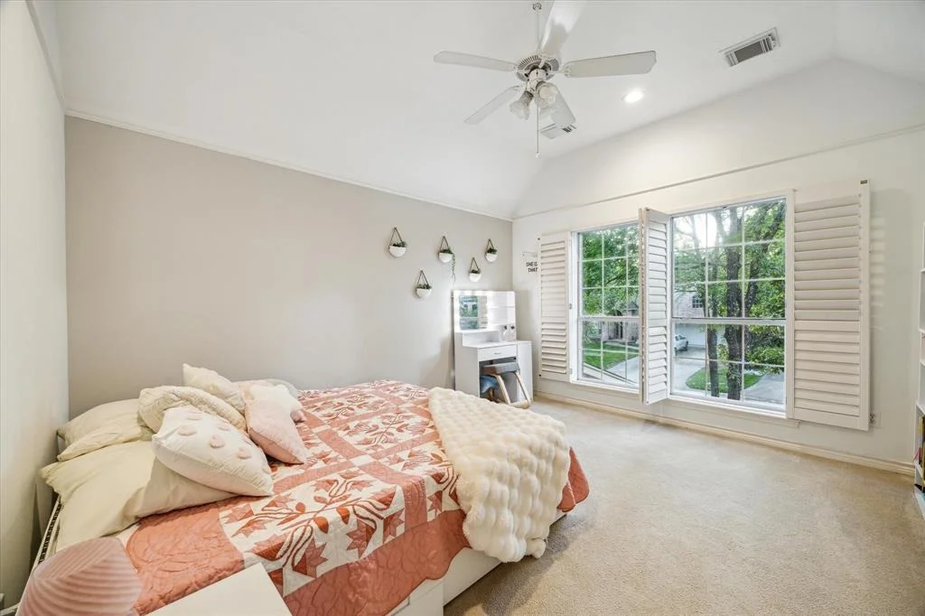 Photo of 6 Graceful Elm Court