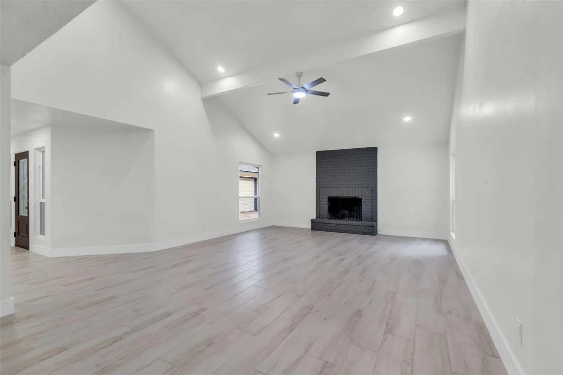 Photo of 1602 Pine Oak Drive